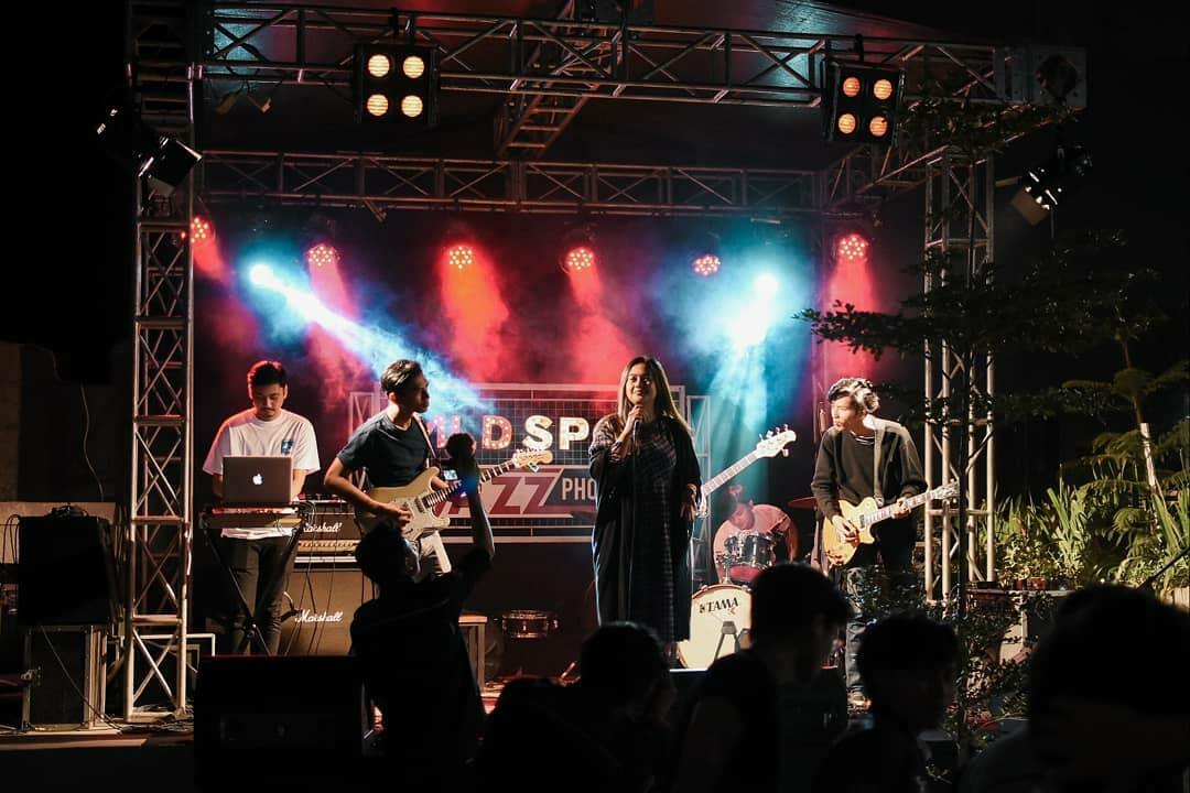 Hujan Esok Hari Cerita Tentang Perpisahan di Album Baru Searah